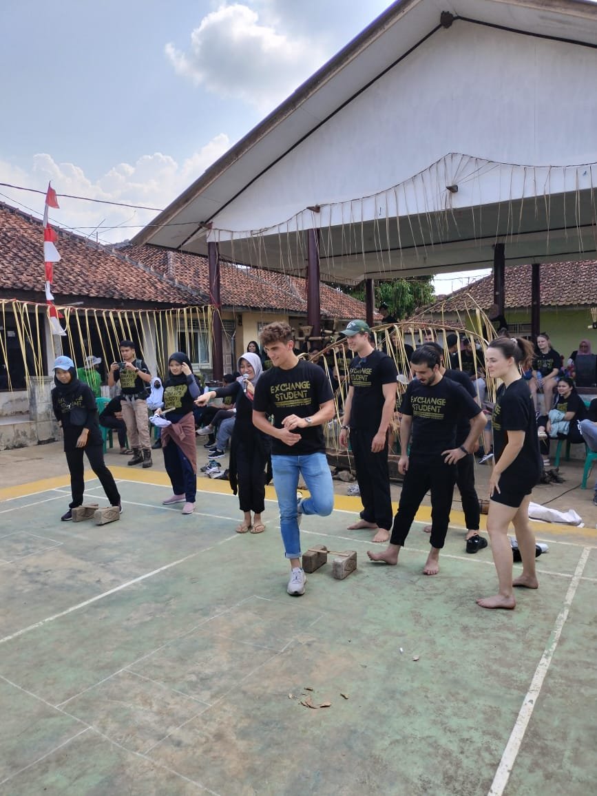 Kaulinan Barudak Kampung Adat Banceuy