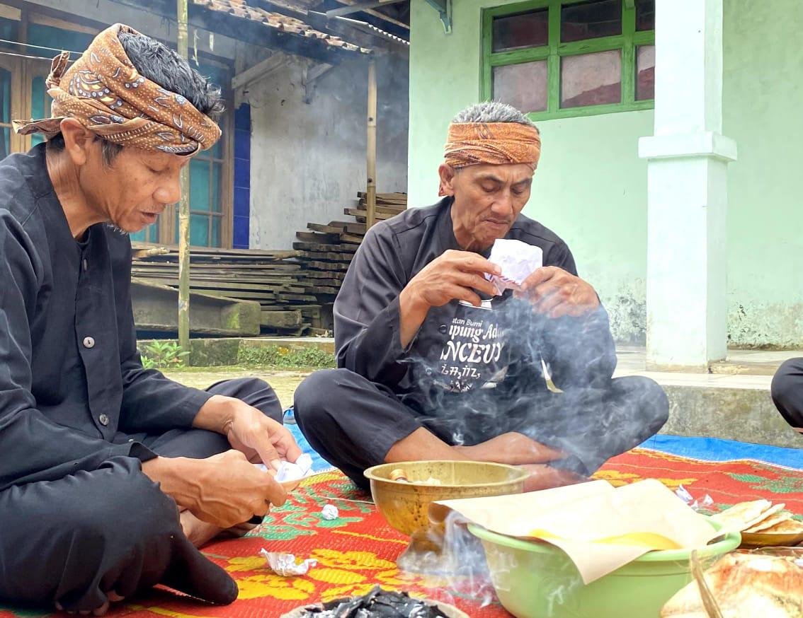 Upacara Hajat Wawar